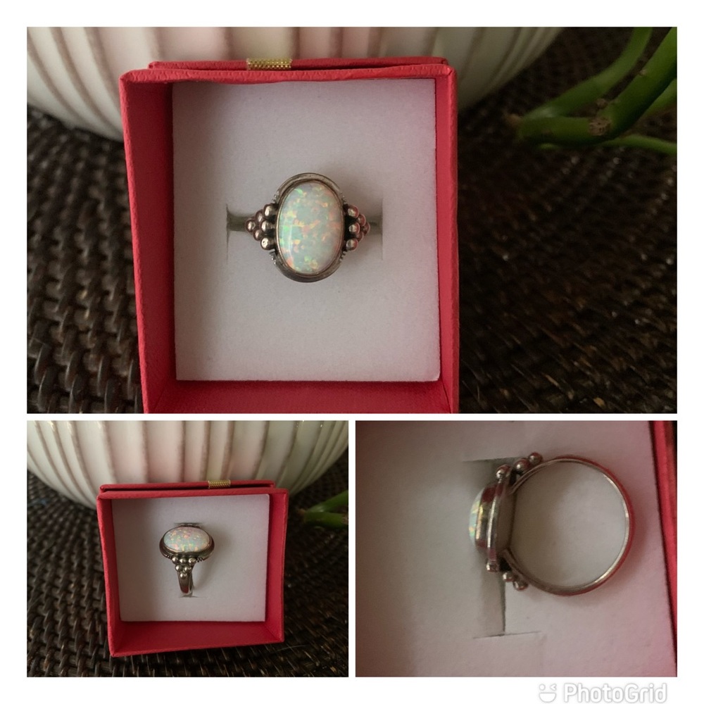 Sterling silver ring  w/lab created opal
